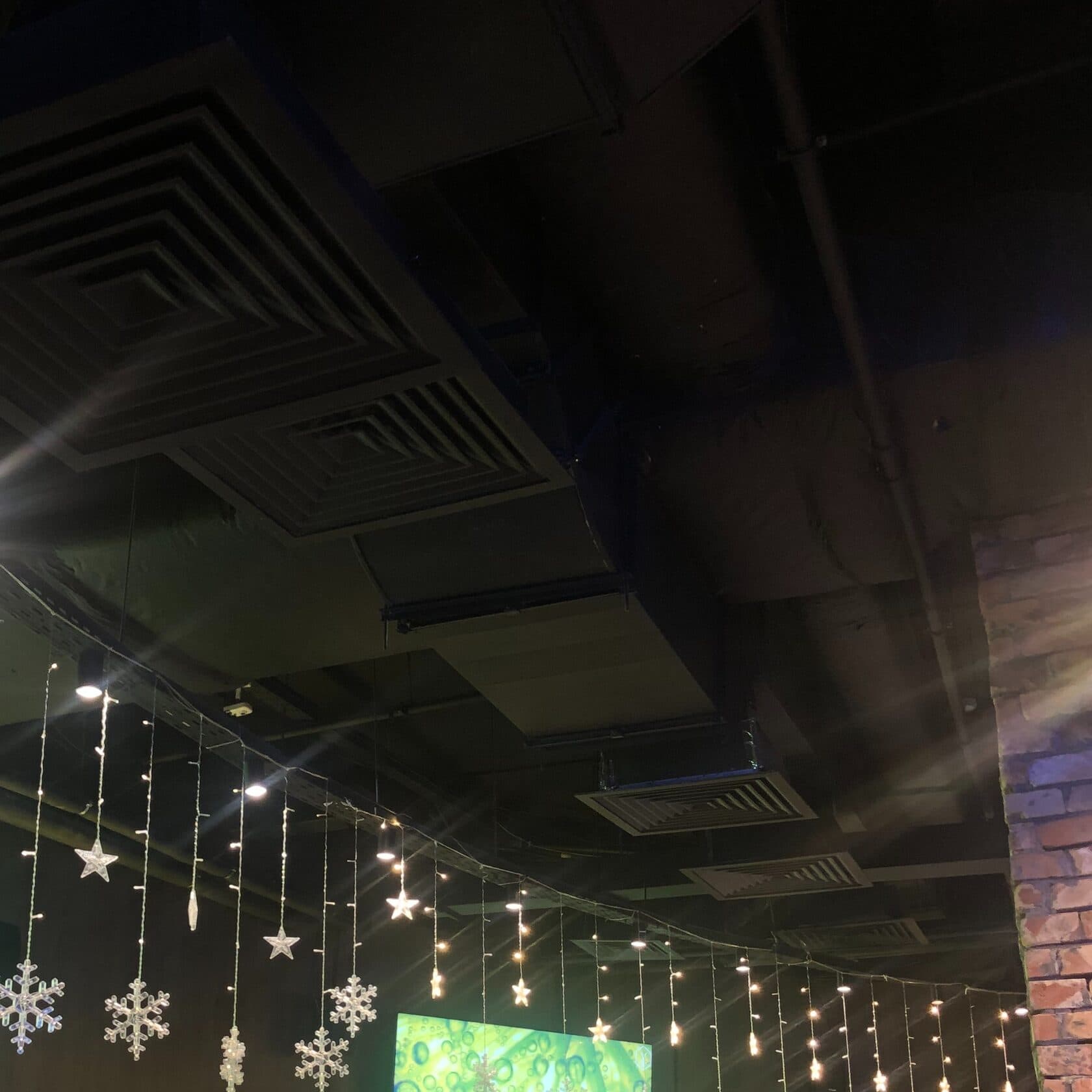 Harvey's Pub & Grill — 7